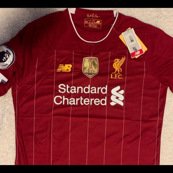 Liverpool jersey with new champion patch - Picture 4 of 5